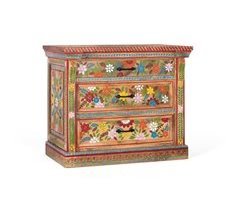 Cómoda de tres cajones fabricada en madera de mango pintado a mano