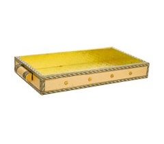 Bandeja de metal repujado
