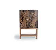 Mueble botellero detalles en a mano.  .Giner y Colomer