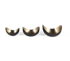 Set de tres cuencos decorativos fabricados en metal