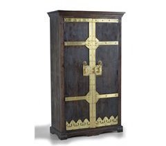 Armario madera y detalles en bronce .GINER Y COLOMER