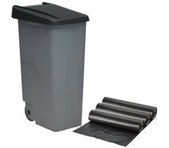 Papelera y bolsas de basura