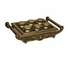 Bandeja de metal repujado
