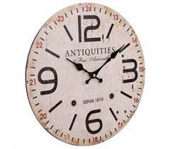 Reloj de pared de madera