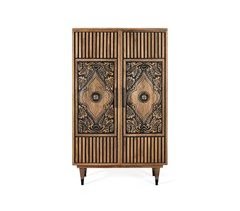 Aparador alto fabricado en madera de mango y detalles pintados a mano