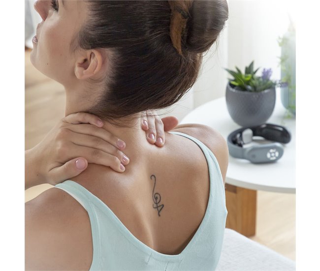 Masajeador Cervical Recargable con Mando Negro