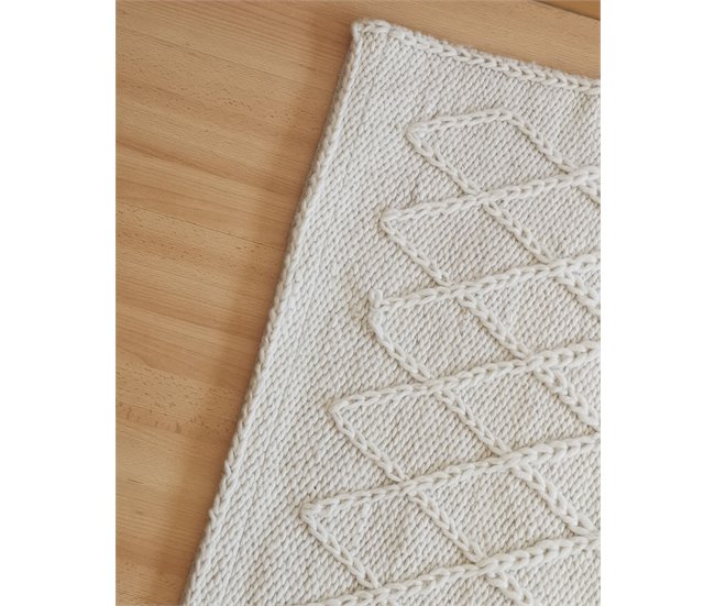 Beliani Alfombra de pelo corto ERZIN 160x230 Blanco/ Beige