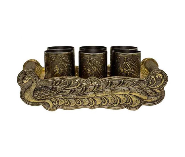 Bandeja de metal repujado Dorado