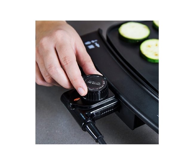 Plancha eléctrica Black&Water 2500 Cecotec Negro