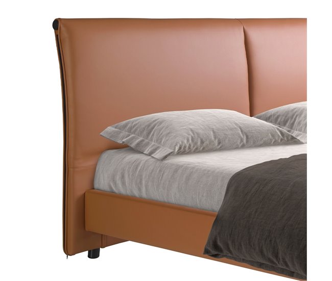 Cama matrimonio tapizada en polipiel Marron