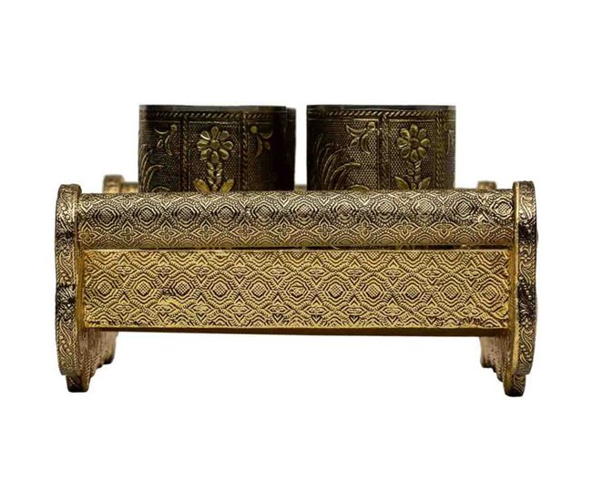 Bandeja de metal repujado Dorado