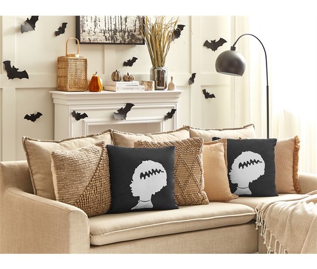 Beliani Cojín decorativo MANDEVILLA Negro