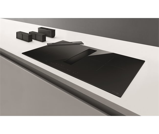 Placa de inducción con extractor TURBOAIR IMPULSO 3 zonas 80cm Negro