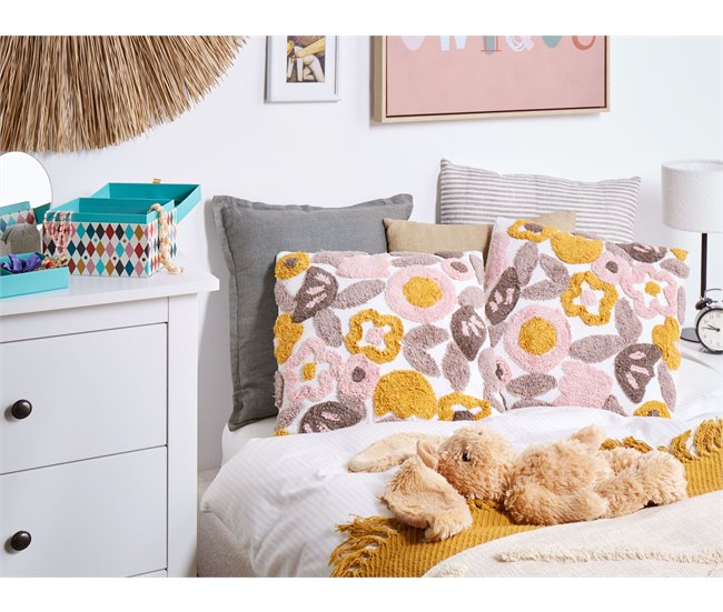 Beliani Cojín decorativo KANDIARO Multicolor