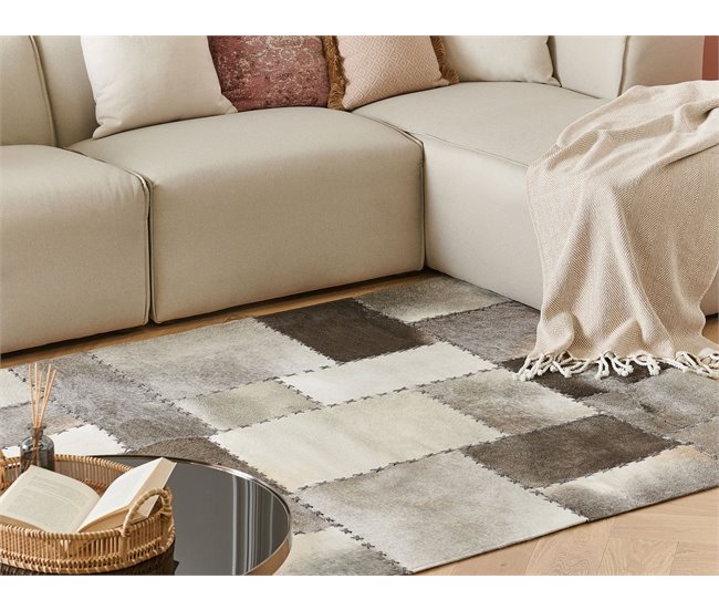Beliani Alfombra de pelo corto PERVARI 140x200 Gris Oscuro