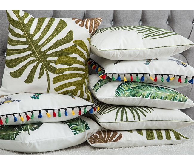 Beliani Cojín decorativo DIANELLA Verde Oscuro