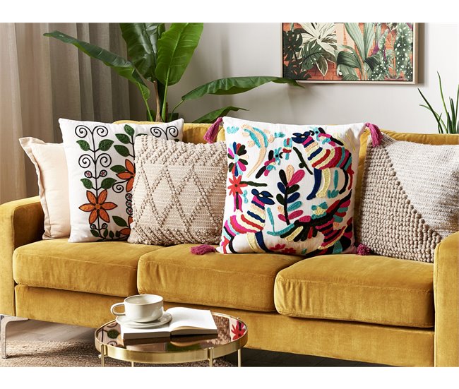 Beliani Cojín decorativo RAIGANJ Multicolor