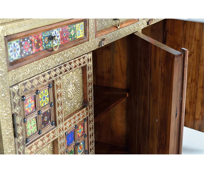 Aparador con detalles de cerámica pintados a mano.  .Giner y Colomer Marron