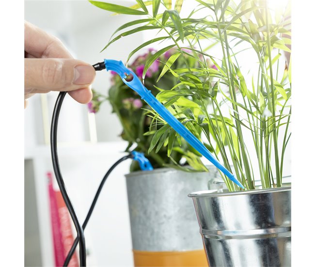 Sistema de Riego Automático por Goteo para Macetas Negro