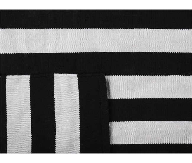 Beliani Alfombra de exterior TAVAS 140x200 Negro