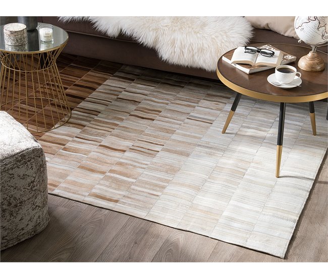 Beliani Alfombra de pelo corto YAGDA 140x200 Beige