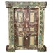 Puerta de madera con acabado artesanal Marron