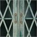 Aparador de madera y cristal con 2 puertas Azul