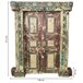 Puerta de madera con acabado artesanal Marron